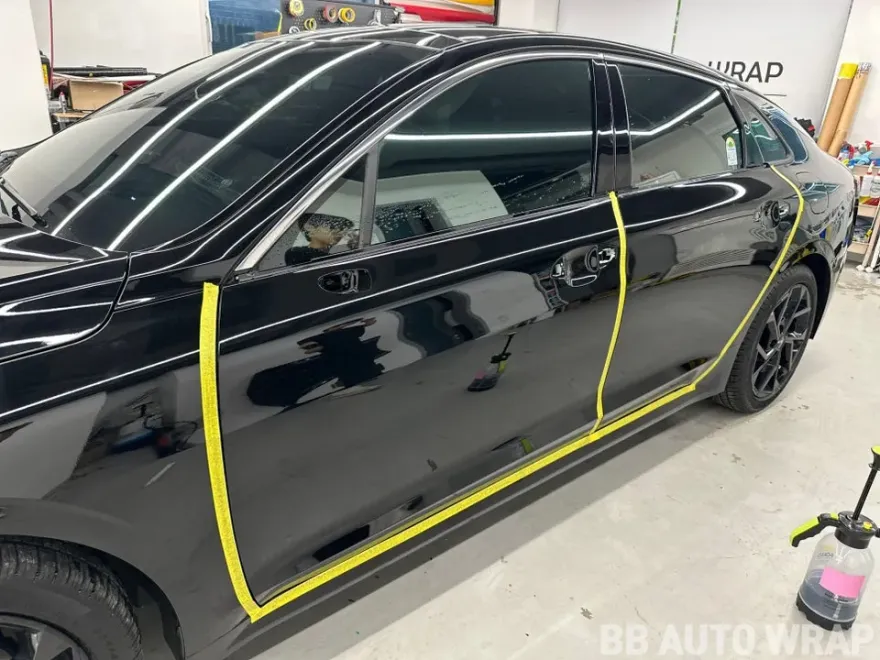 Kia K5 DL3のPPF施工事例｜ヘッドライト・ドア保護 施工写真 4-1