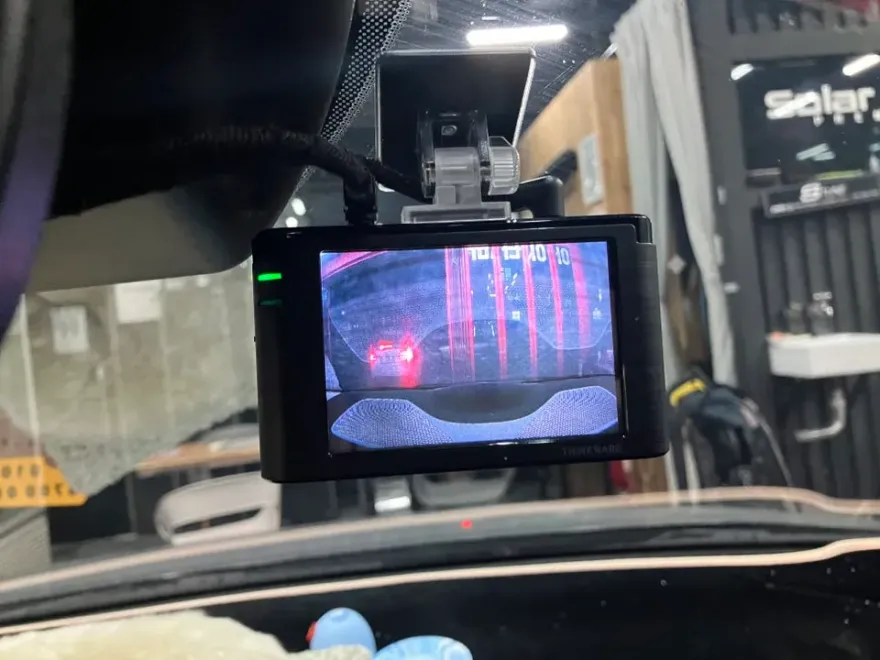 Hyundai Elantraのドラレコ取付事例|費用目安・仕上がり 施工写真 1-2