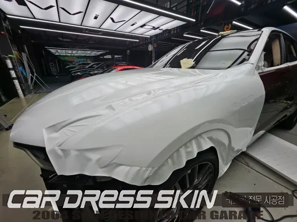 Maserati Levanteのカーラッピング事例|費用目安・仕上がり 施工写真 3-2