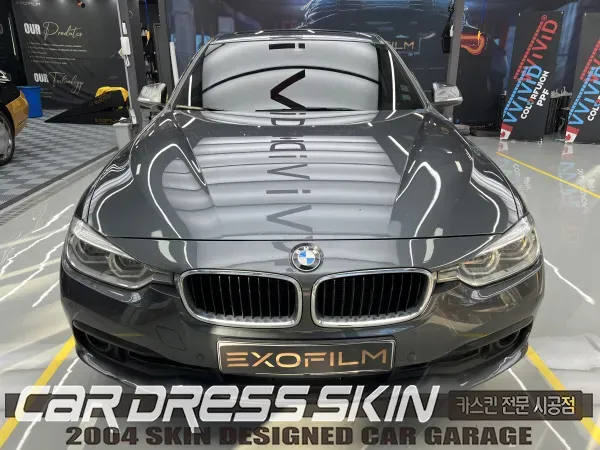 BMW 3 Seriesのカーラッピング事例|費用目安・仕上がり 施工写真 2-2