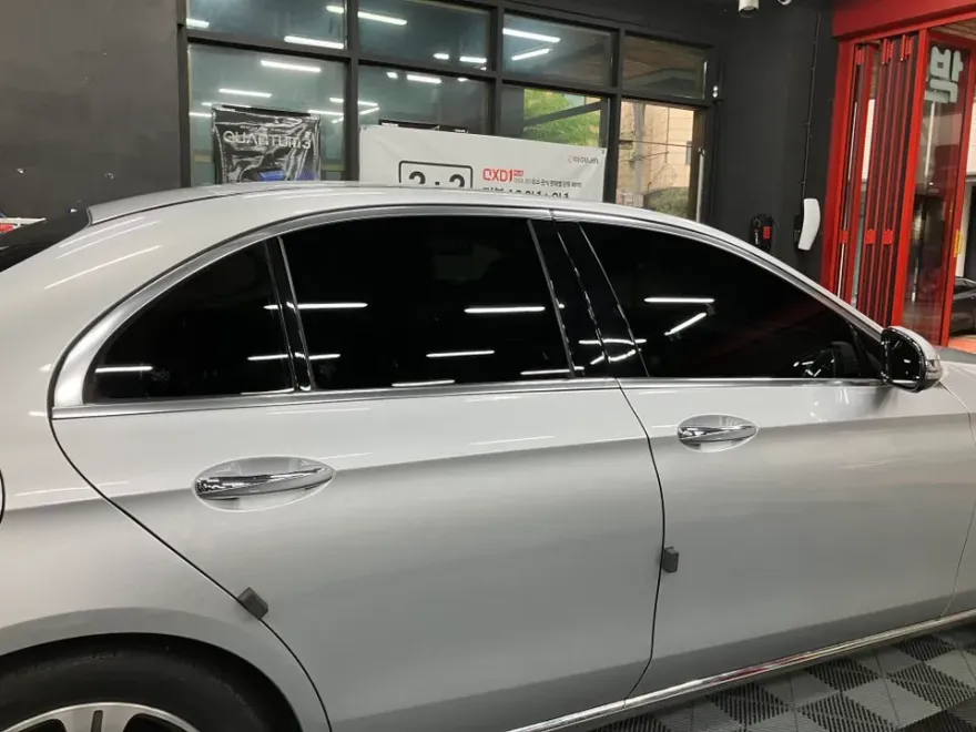 Mercedes-Benz W213 カーフィルム施工事例|費用目安・仕上がり 施工写真 3-1