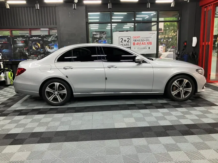 Mercedes-Benz W213 カーフィルム施工事例|費用目安・仕上がり 施工写真 1-2