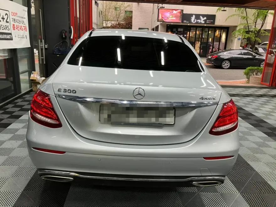 Mercedes-Benz W213 カーフィルム施工事例|費用目安・仕上がり 施工写真 2-2