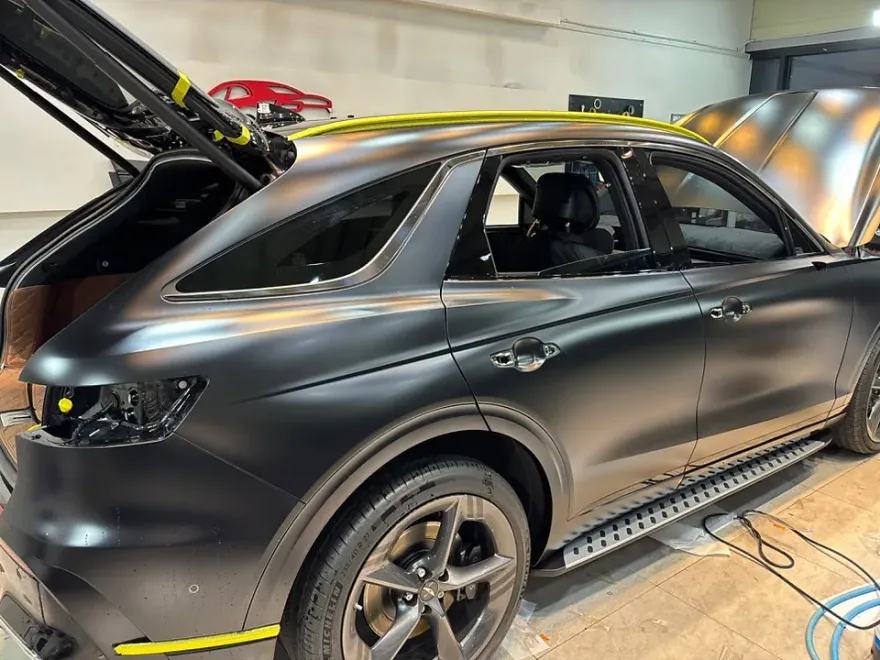 Genesis GV70のPPF施工事例 施工写真 3-2
