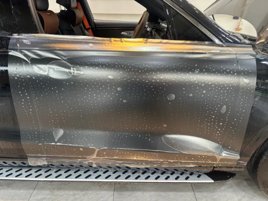 Genesis GV70のPPF施工事例 施工写真 4-2