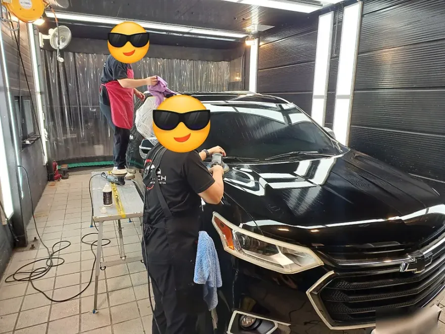 Chevrolet Traverseのガラスコーティング事例|費用目安と仕上がり 施工写真 1-2