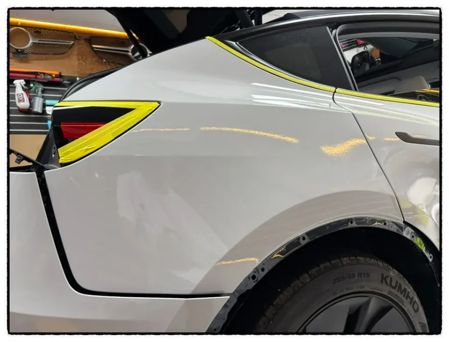 Tesla Model Yのカーラッピング事例|費用目安・仕上がり 施工写真 2-3