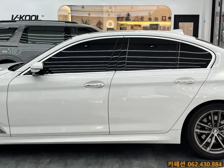 BMW 5 Series G30 カーフィルム施工事例|費用目安・仕上がり 施工写真 2-2