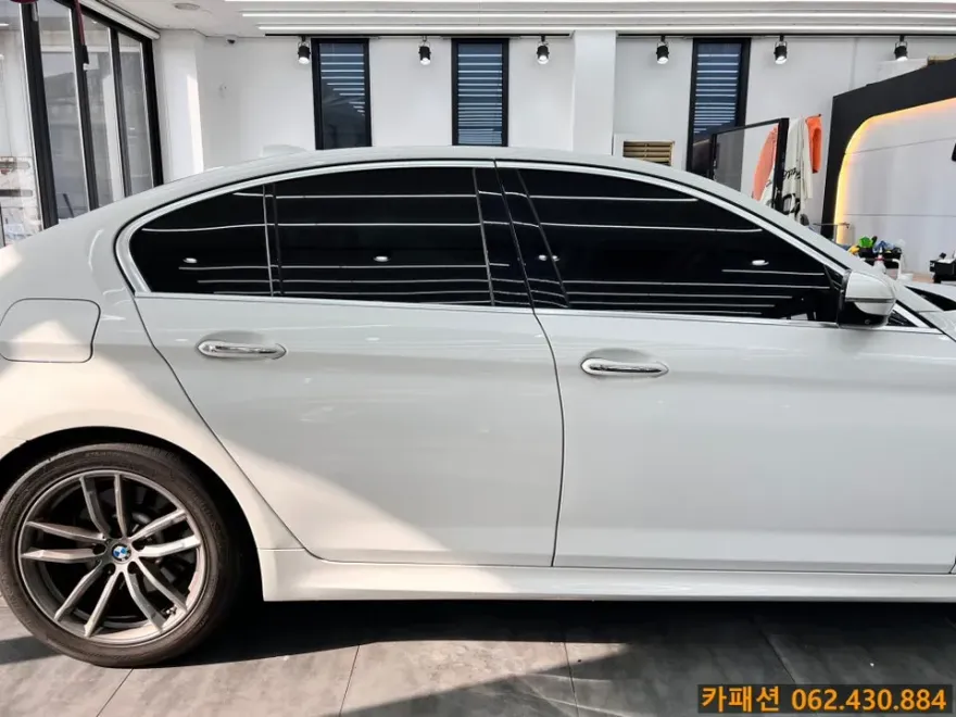 BMW 5 Series G30 カーフィルム施工事例|費用目安・仕上がり 施工写真 3-2