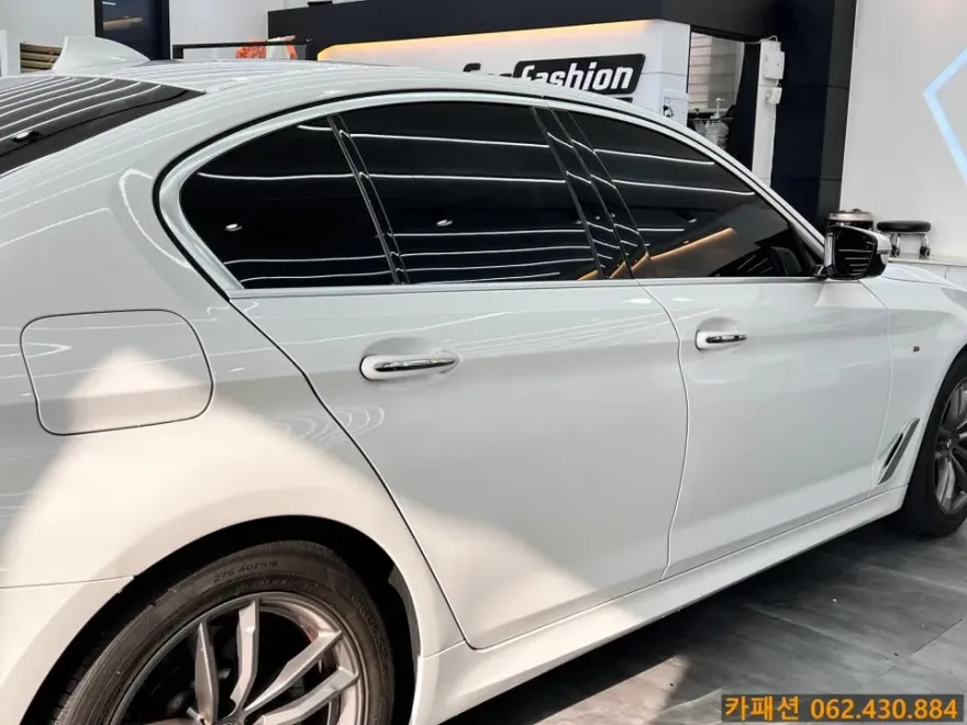 BMW 5 Series G30 カーフィルム施工事例|費用目安・仕上がり 施工写真 1-3