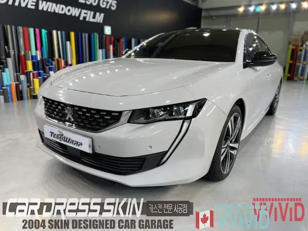 Peugeot 508のカーラッピング事例|高級感ある仕上がり 施工写真 3-1