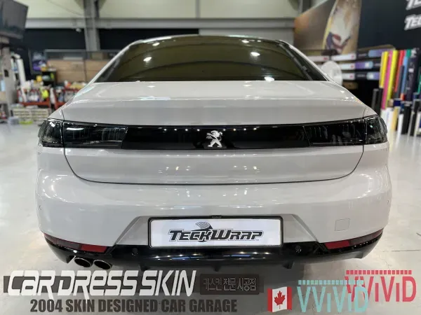 Peugeot 508のカーラッピング事例|高級感ある仕上がり 施工写真 3-2