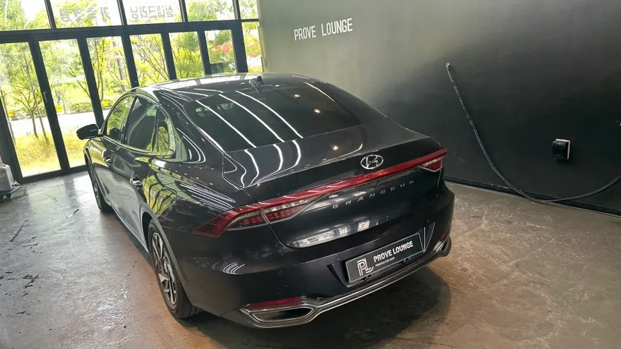 Hyundai Grandeur IGのカーフィルム施工事例|費用目安・仕上がり 施工写真 2-1