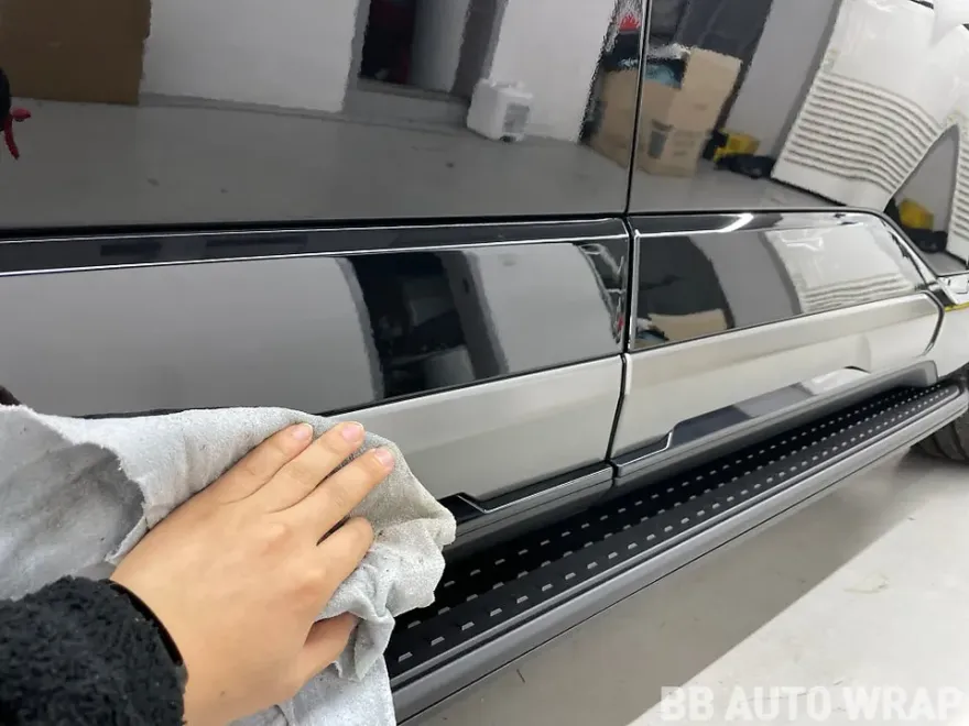 Kia EV9のカーラッピング事例 施工写真 1-2