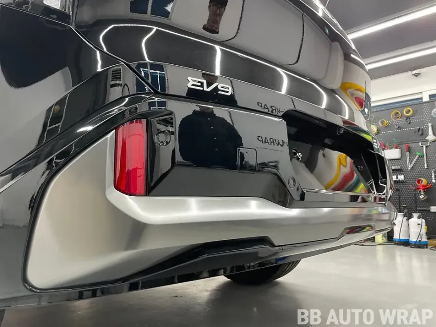 Kia EV9のカーラッピング事例 施工写真 3-2