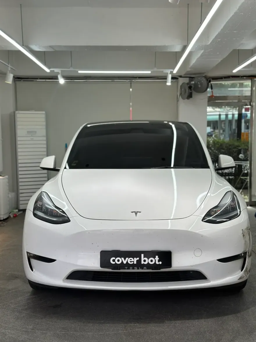 Tesla Model Yのカーラッピング事例|費用目安・仕上がり 施工写真 1-1