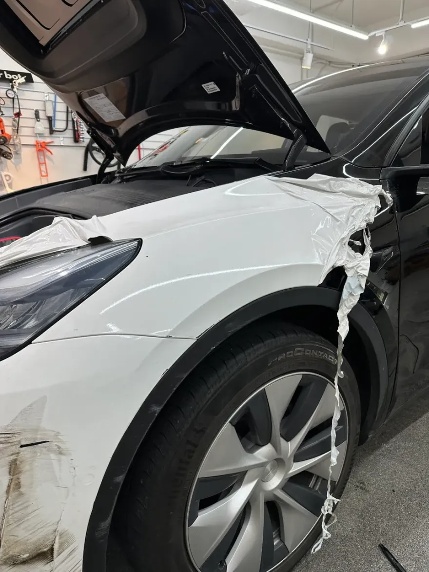 Tesla Model Yのカーラッピング事例|費用目安・仕上がり 施工写真 3-3