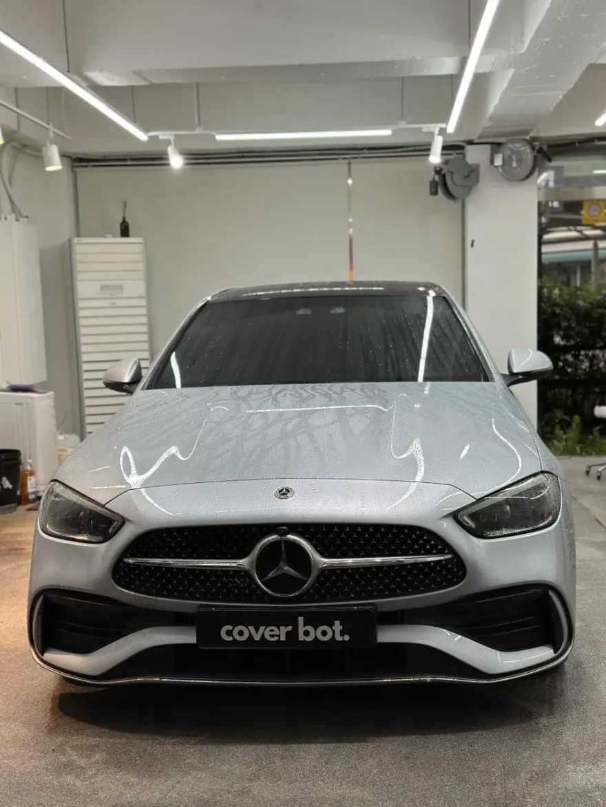 Mercedes-Benz Cクラスのカーラッピング事例|費用目安・仕上がり 施工写真 1-1