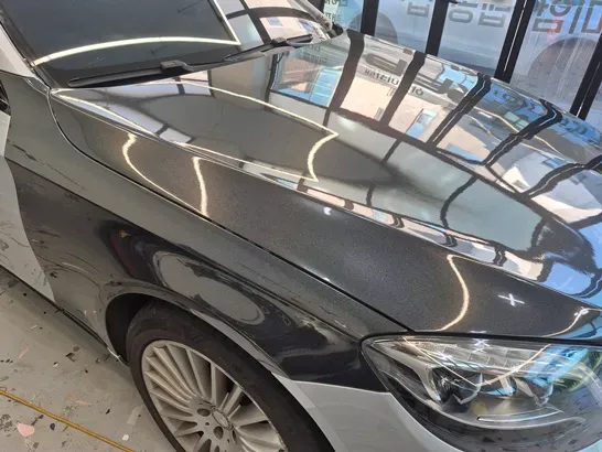 Mercedes-Benz S-Classのカーラッピング事例|費用目安・仕上がり 施工写真 1-3