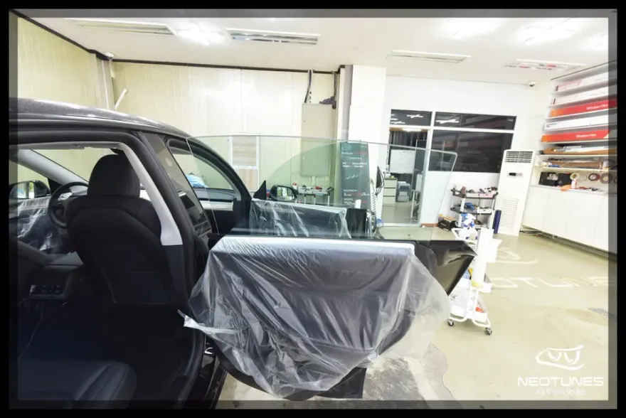 Tesla Model Yのカーフィルム施工事例｜費用目安・仕上がり 施工写真 1-2