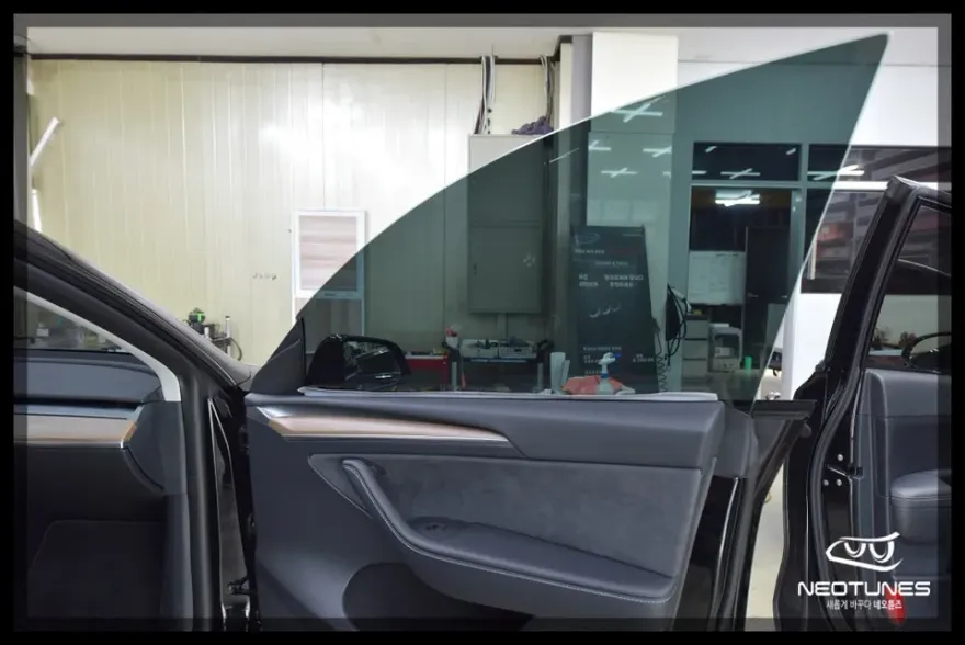 Tesla Model Yのカーフィルム施工事例｜費用目安・仕上がり 施工写真 2-2