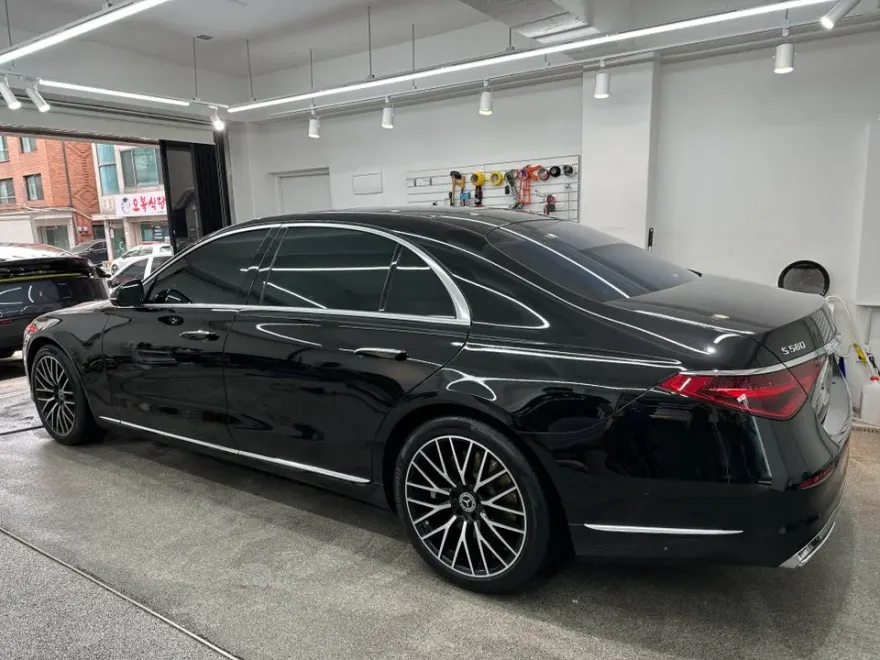Mercedes-Benz S-Class W223のガラスコーティング事例 施工写真 3-1