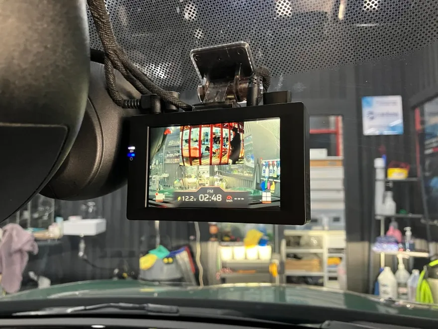 MINI Clubmanのドラレコ取付事例|費用目安・仕上がり 施工写真 2-2