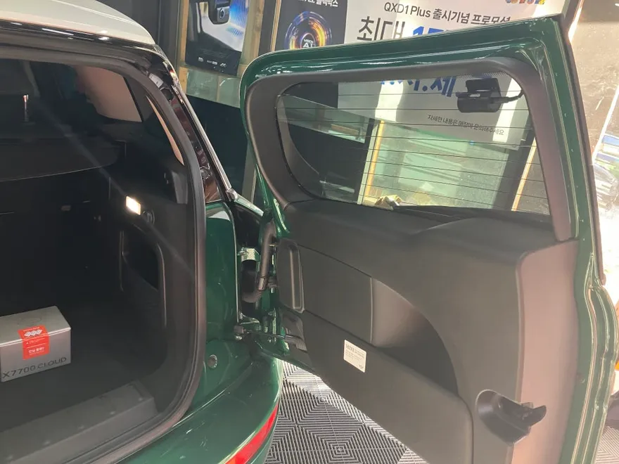 MINI Clubmanのドラレコ取付事例|費用目安・仕上がり 施工写真 3-3