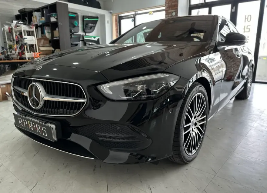 Mercedes-Benz C-Class W206 ambient lighting installation result