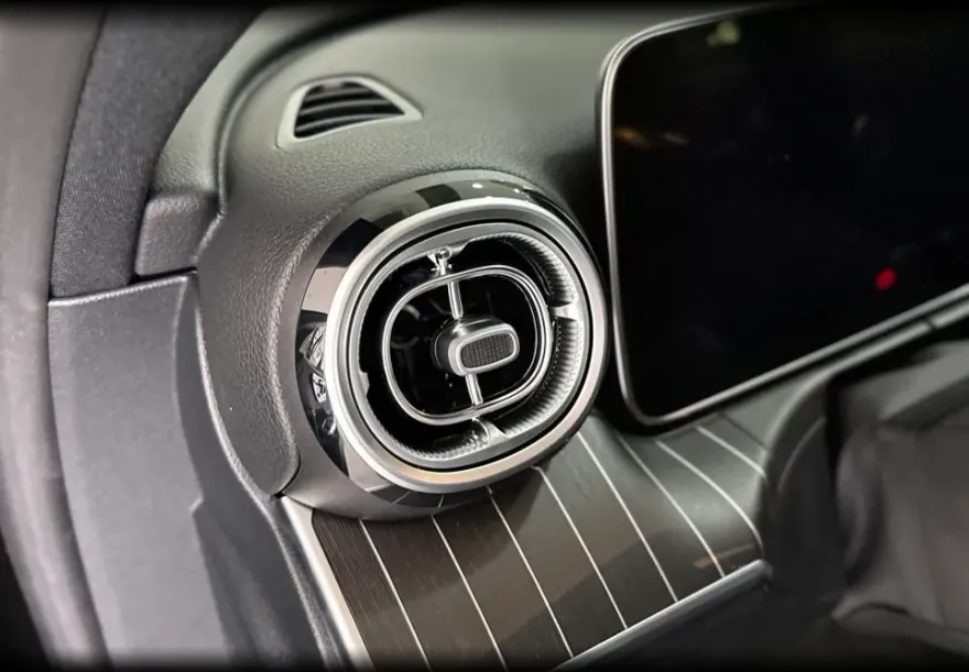 Mercedes-Benz C-Class W206 ambient lighting - Mercedes-Benz C-Class W206 Ambient Lighting Review photo 3