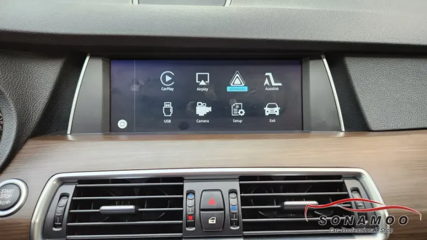 BMW 5 Series GT F07のカーオーディオ施工事例 施工写真 4-1