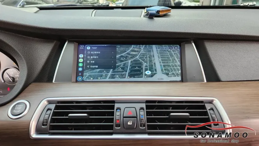 BMW 5 Series GT F07のカーオーディオ施工事例 施工写真 1-2