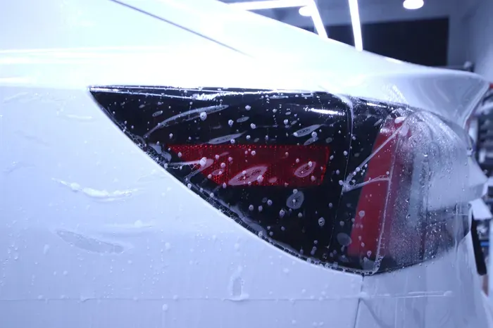 Tesla Model 3 PPF施工事例｜費用目安と仕上がり 施工写真 3-1