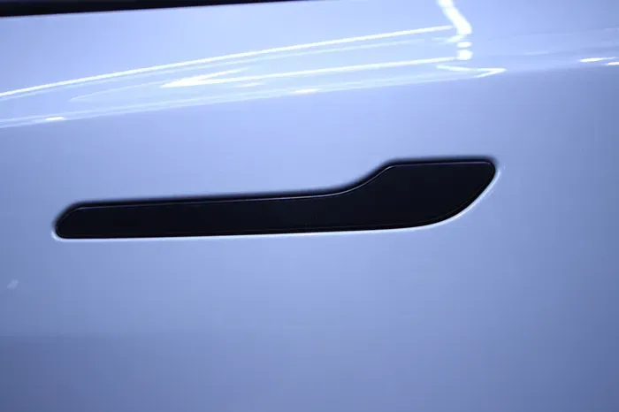 Tesla Model 3 PPF施工事例｜費用目安と仕上がり 施工写真 2-2