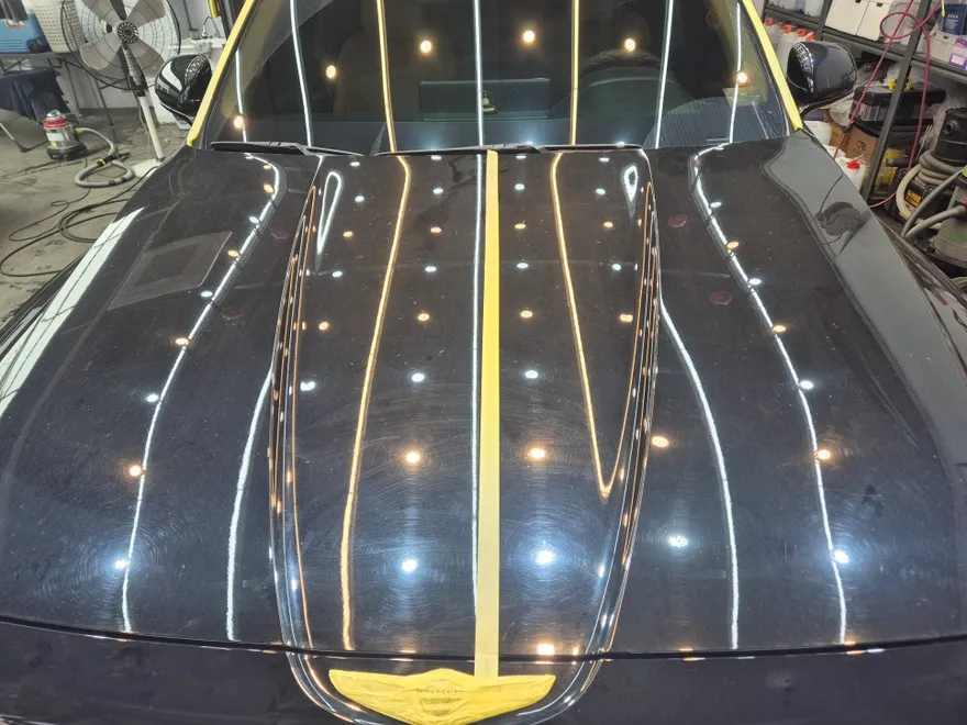 Genesis GV80のガラスコーティング事例:費用目安と仕上がり 施工写真 3-2