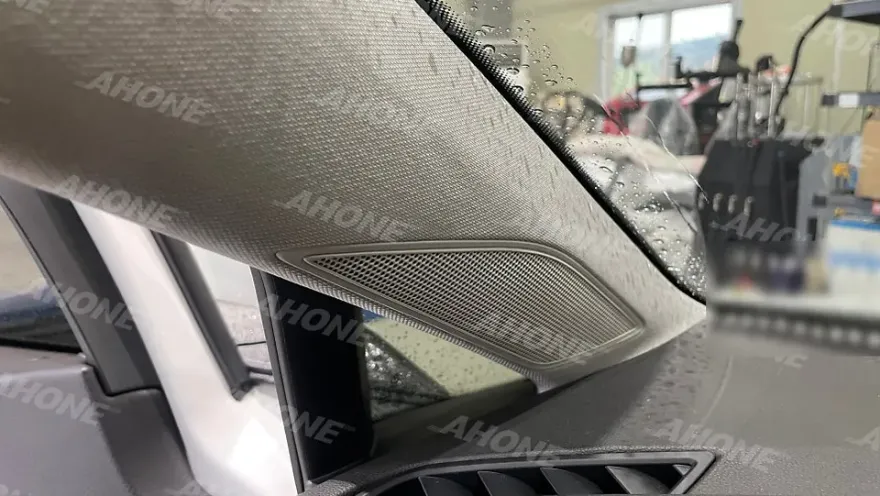 Volkswagen Golfのカーオーディオ施工事例 施工写真 2-1