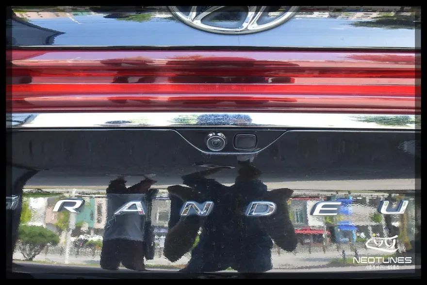 Hyundai Grandeur IGのAndroid Auto・CarPlay取付事例 施工写真 3-1