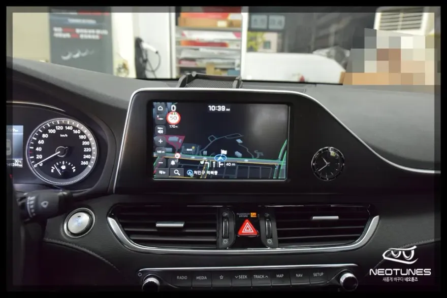 Hyundai Grandeur IGのAndroid Auto・CarPlay取付事例 施工写真 1-2