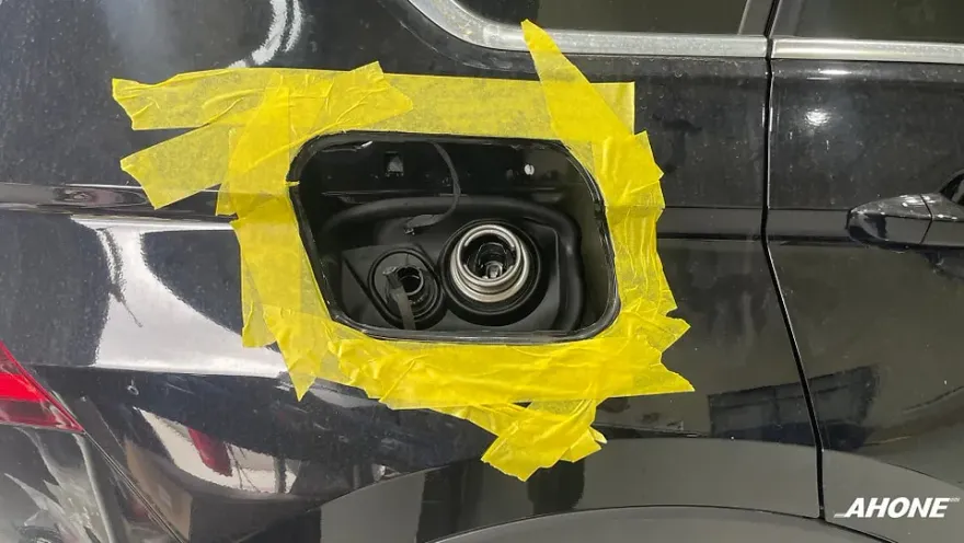 Volkswagen Tiguan Fuel Door Repair Review photo 4