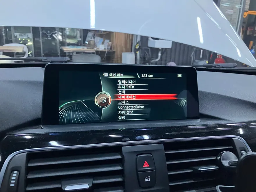 BMW 3 Series F30 カーフィルム施工事例|費用目安・仕上がり 施工写真 1-1