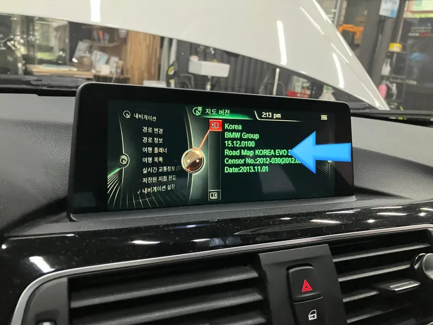 BMW 3 Series F30 カーフィルム施工事例|費用目安・仕上がり 施工写真 2-1