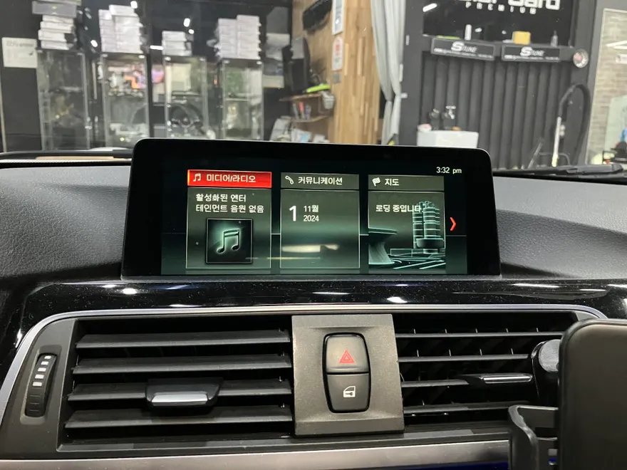 BMW 3 Series F30 カーフィルム施工事例|費用目安・仕上がり 施工写真 3-1