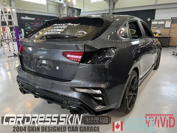 Kia K3 GTのカーラッピング事例|ハイグロスパープル 施工写真 2-1