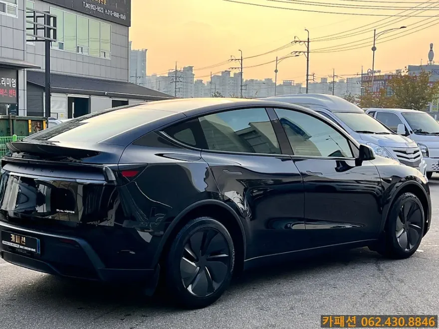 Tesla Juniperのカーフィルム施工事例|費用目安・仕上がり 施工写真 3-3