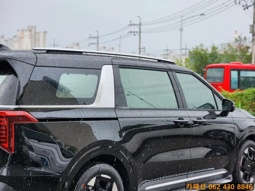 Kia Carnival KA4 カーフィルム施工事例|費用目安と仕上がり 施工写真 3-2