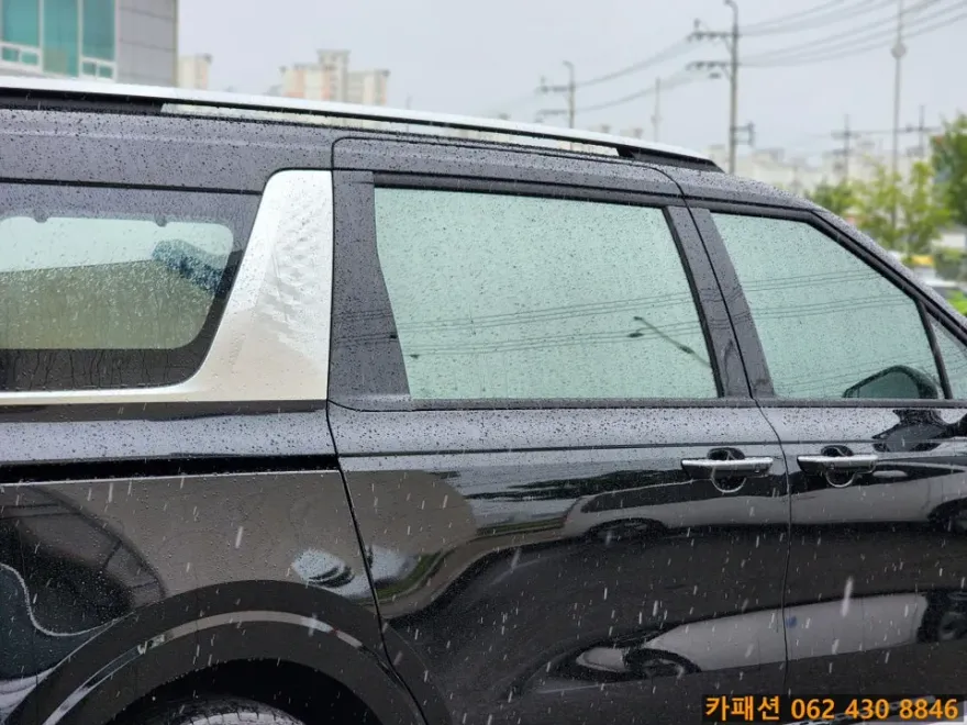 Kia Carnival KA4 カーフィルム施工事例|費用目安と仕上がり 施工写真 1-3