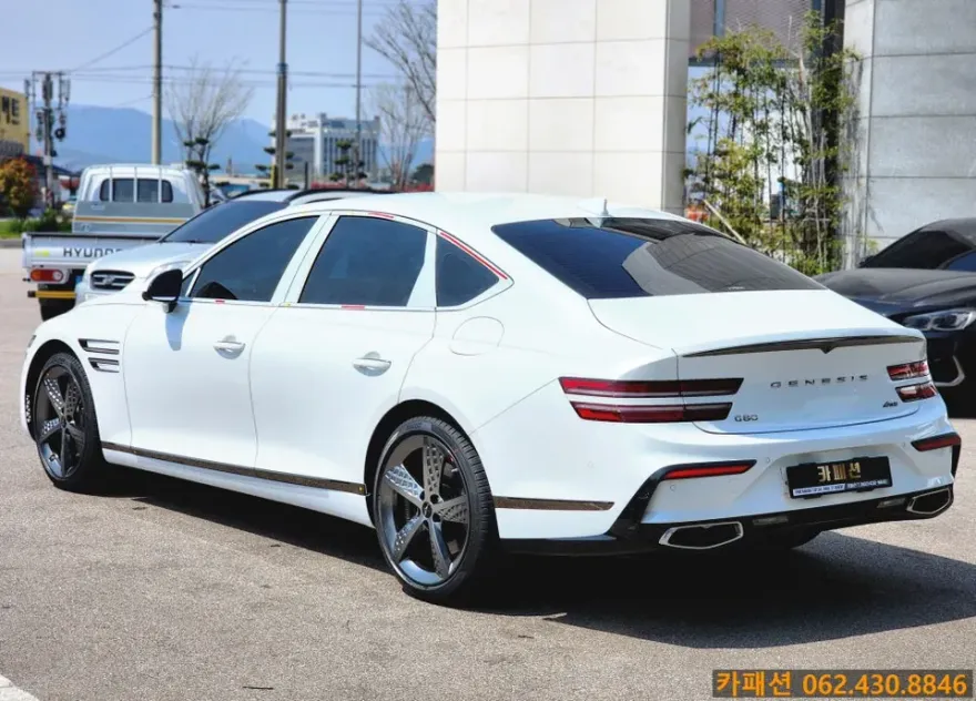 Genesis G80のカーフィルム施工事例：費用目安と仕上がり 施工写真 1-2
