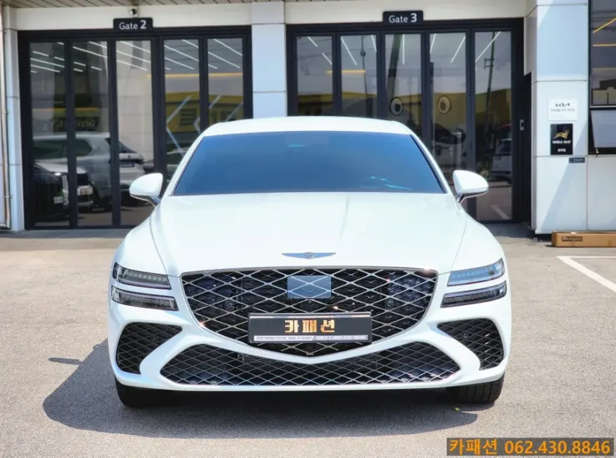 Genesis G80のカーフィルム施工事例：費用目安と仕上がり 施工写真 2-2