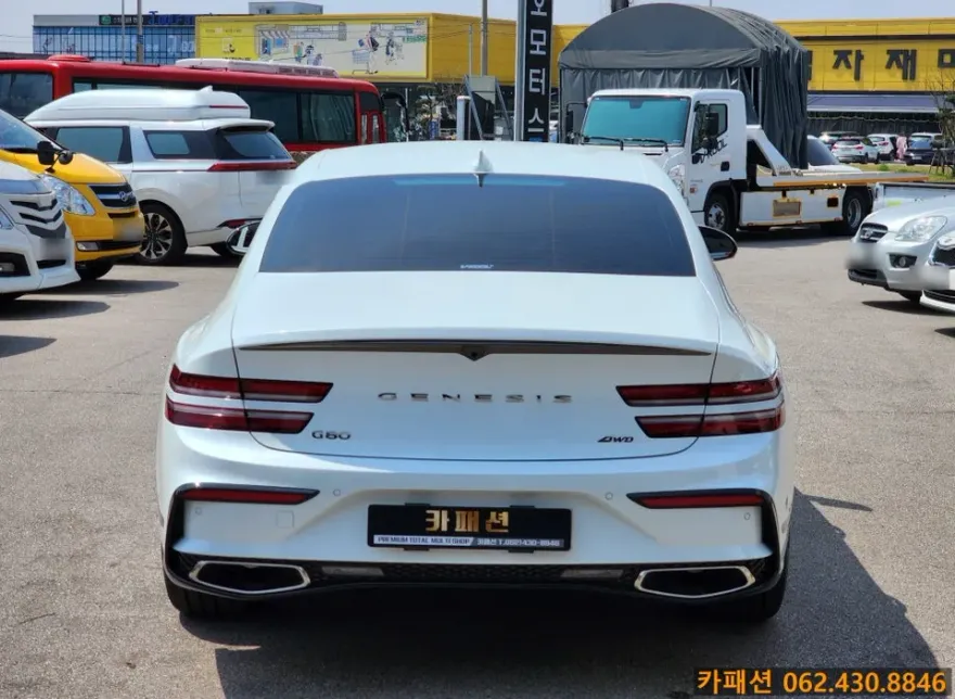 Genesis G80のカーフィルム施工事例：費用目安と仕上がり 施工写真 1-3