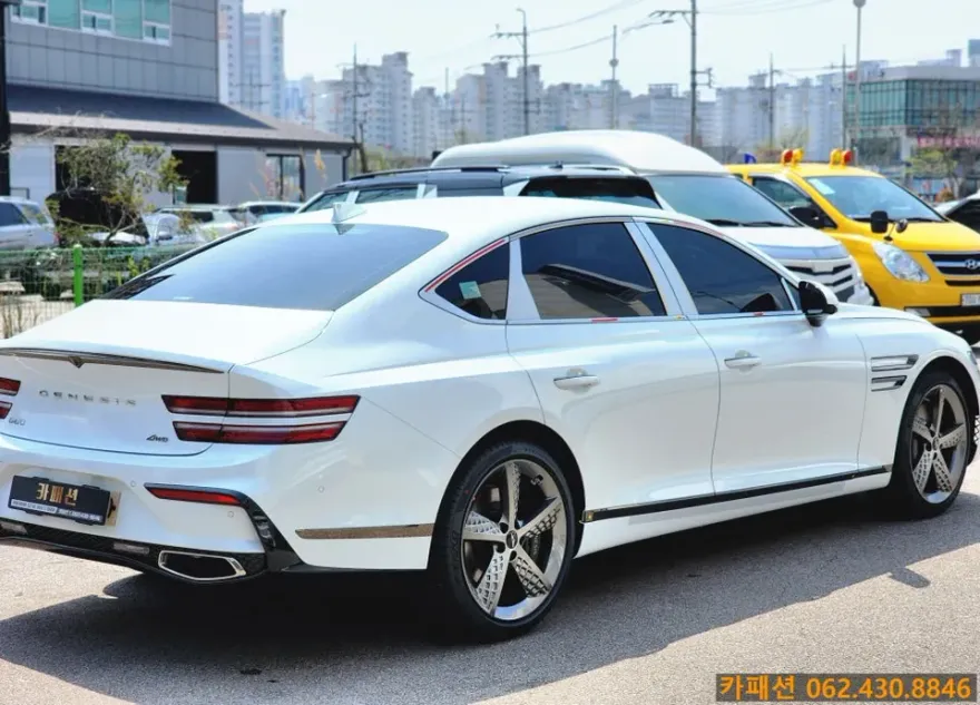 Genesis G80のカーフィルム施工事例：費用目安と仕上がり 施工写真 3-3